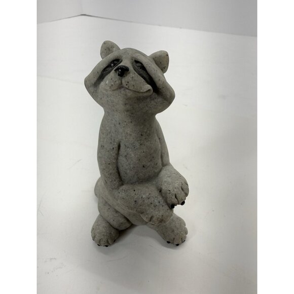 1999 Quarry Critters Second Nature Smiling Raccoon 'Rachel' Figurine - Picture 1 of 7